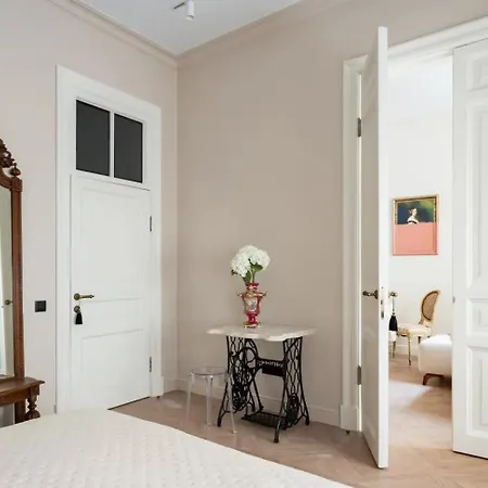 Comfortable Apartments, Very Quiet Apartment Versailles