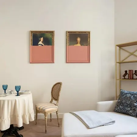 Apartment Comfortable Apartments, Very Quiet Versailles